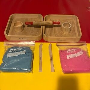 Brookstone Kinetic Sand Sets: 2 Wood Boxes/Cups/Knives/Kinetic Sand; 1 Roller